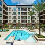 Houston Luxury 1Br-3Bd-Pool-Gym