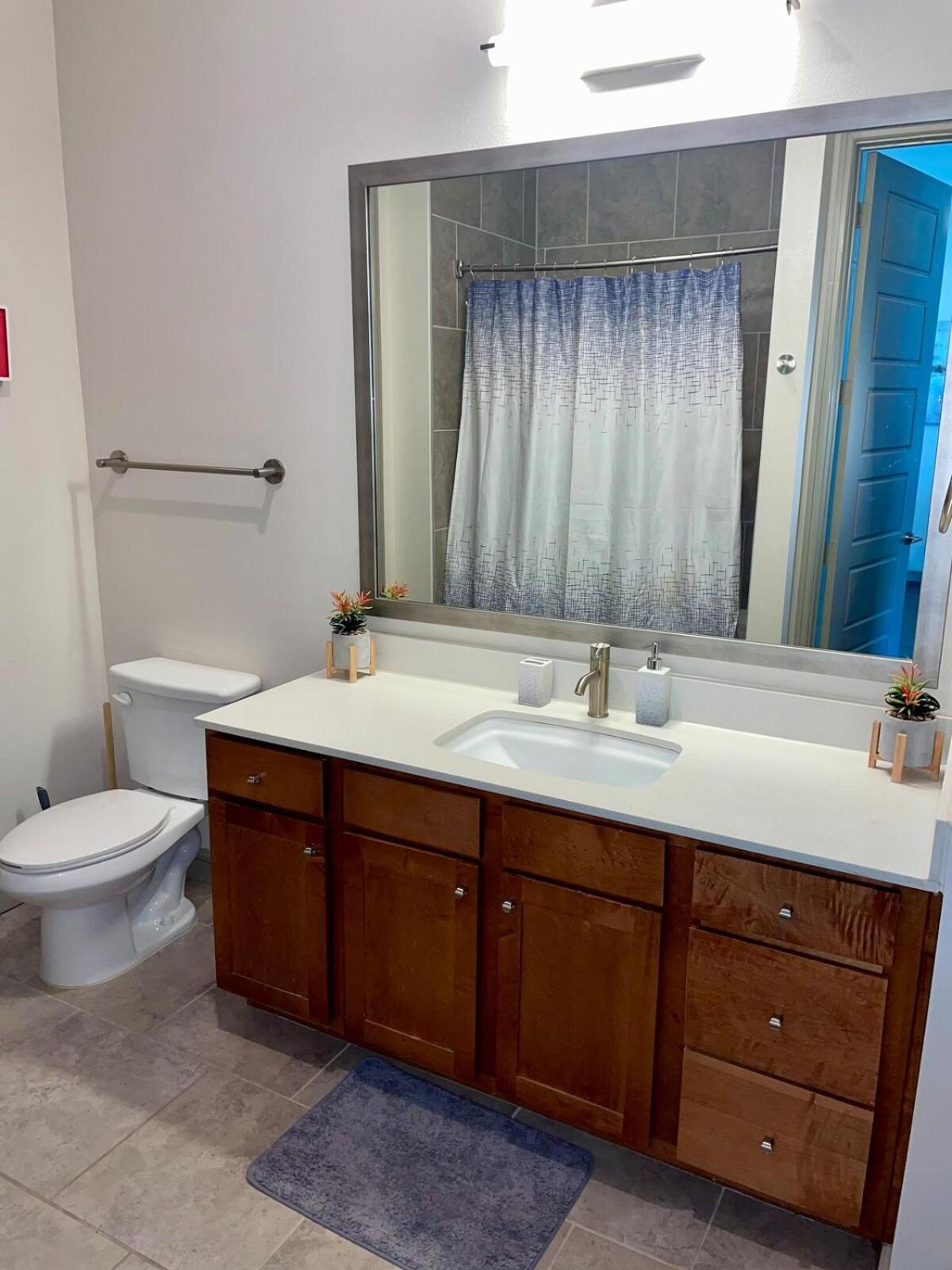 Luxury 1br-3bd-pool-gym