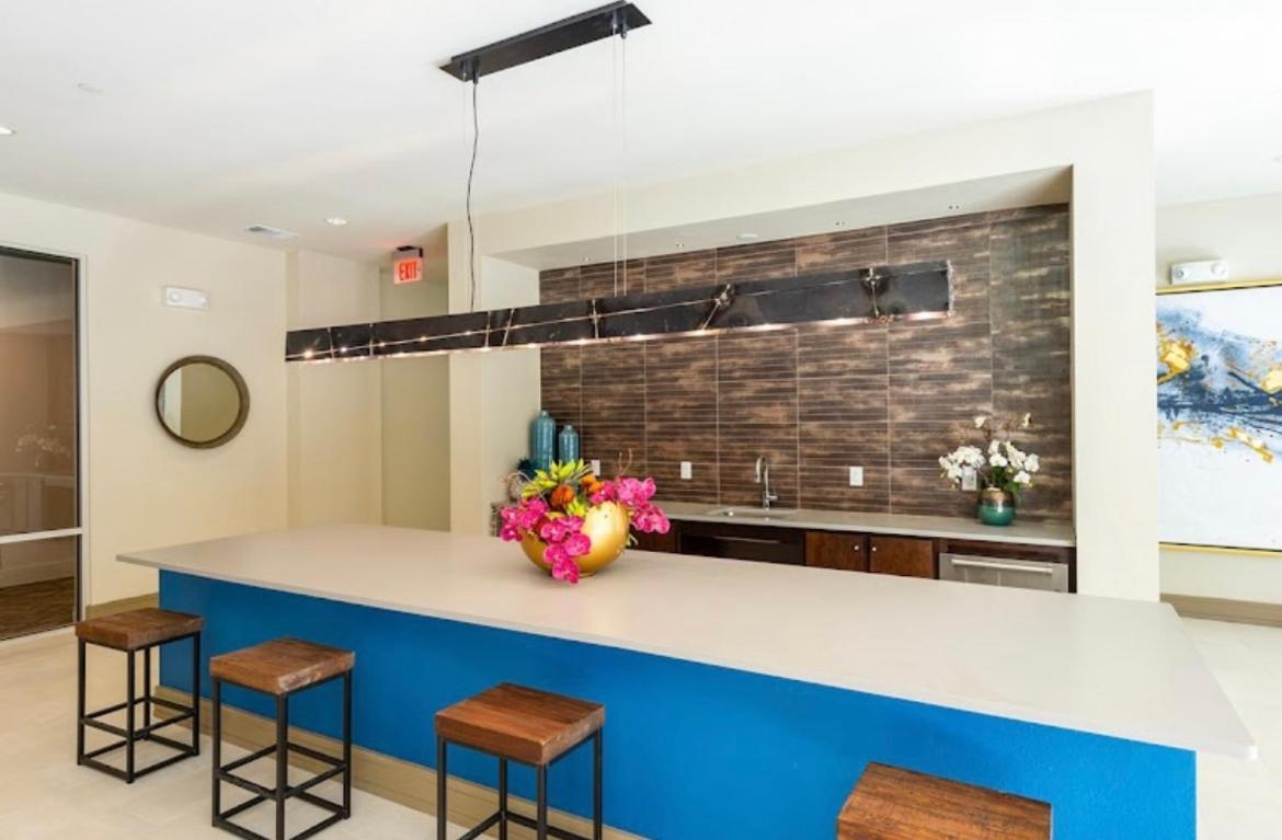 Luxury 1br-3bd-pool-gym